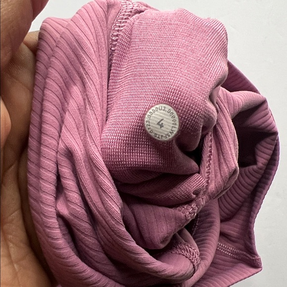 lululemon athletica Dusty Rose High-Waisted Leggings - Picture 5 of 8